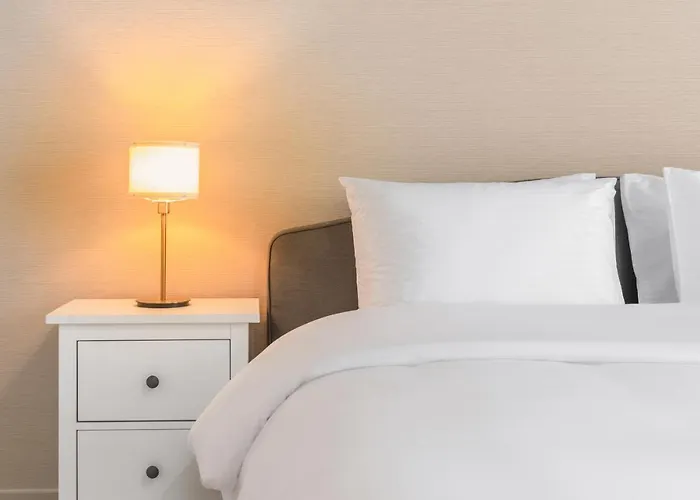 New Fully Serviced 2Br Apartment