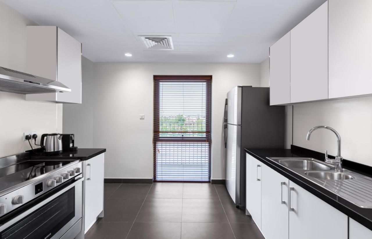 New Fully Serviced 2br